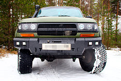 Силовой бампер на Toyota Land Cruiser 80