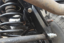 Кронштейн задней тяги панара Land Cruiser 80