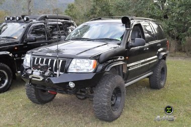 Силовой бампер передний Jeep Grand Cherokee WJ