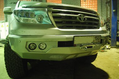Toyota Land Cruiser 200